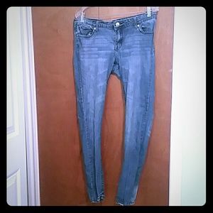 D denim jeans